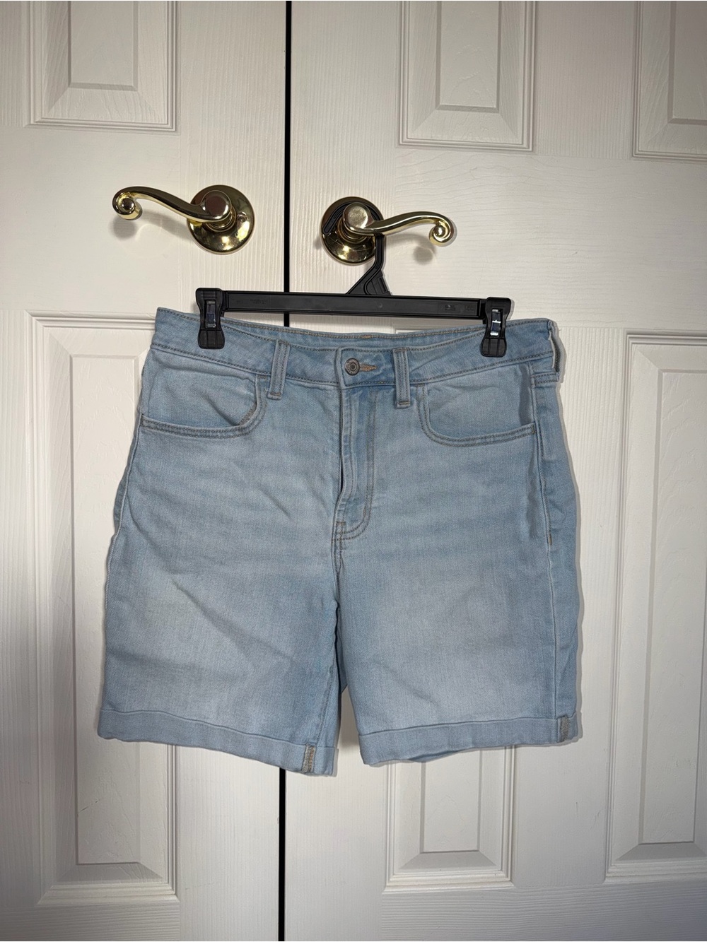 Old Navy light Blue High-Rise
WOW Denim Roll-Cuff Women's